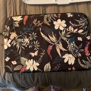 Kate Spade Floral Laptop case. 🔅last chance 🔅